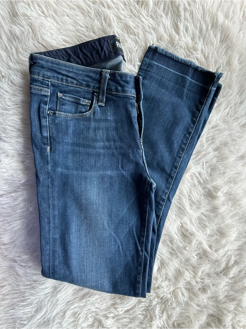 PAIGE Miki Women's Straight Leg Jeans in Medium Blue Wash 26 made in USA